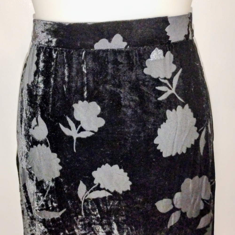 DOUBLE SILK FLORAL CUT VELVET SKIRT